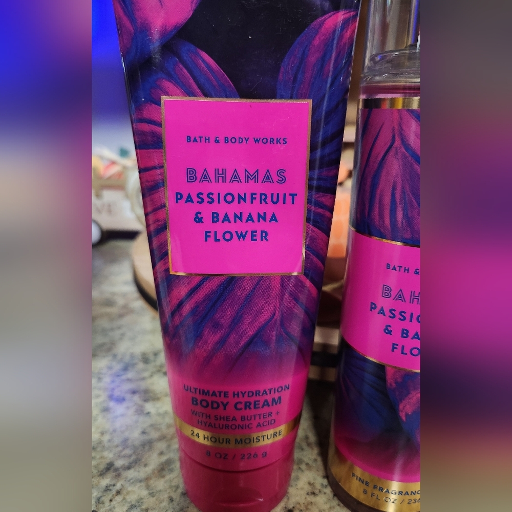 Bath and Body Works Bahamas Passionfruit and Banana Flower  Body Bundle - Picture 2 of 6